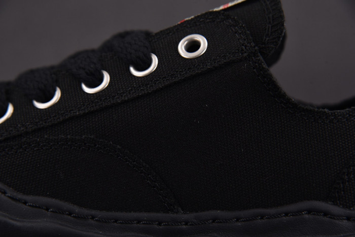 Ma1s0n MIHARA YASUHIRO SNEAKER