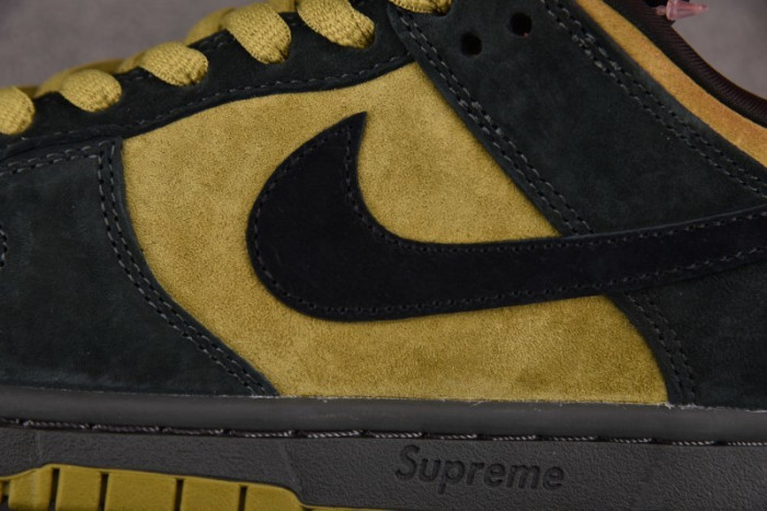 Nike SB Dunk Low 94 Camper Green HQ8487-300