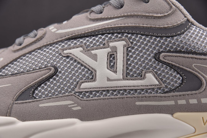 Lou1su1tt Tatic Runner Sneaker