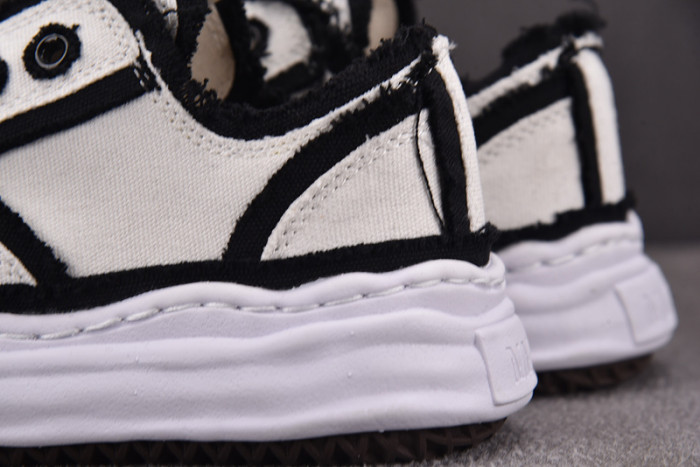 Ma1s0n MIHARA YASUHIRO SNEAKER