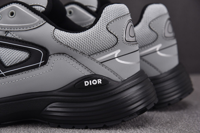D10R B30 SNEAKER