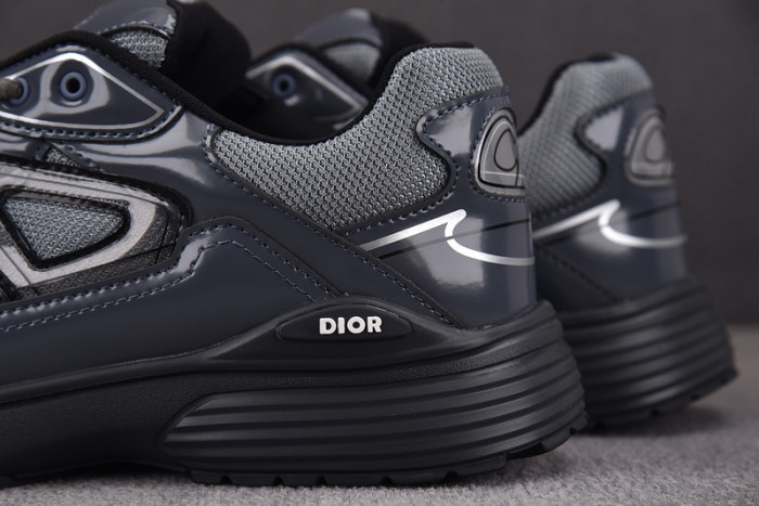 D10R B30 SNEAKER