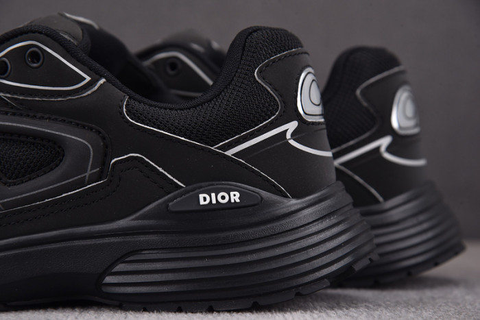 D10R B30 SNEAKER