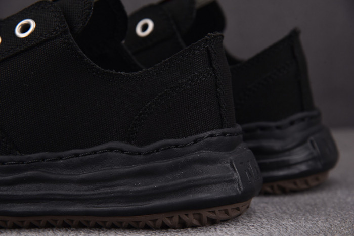 Ma1s0n MIHARA YASUHIRO SNEAKER