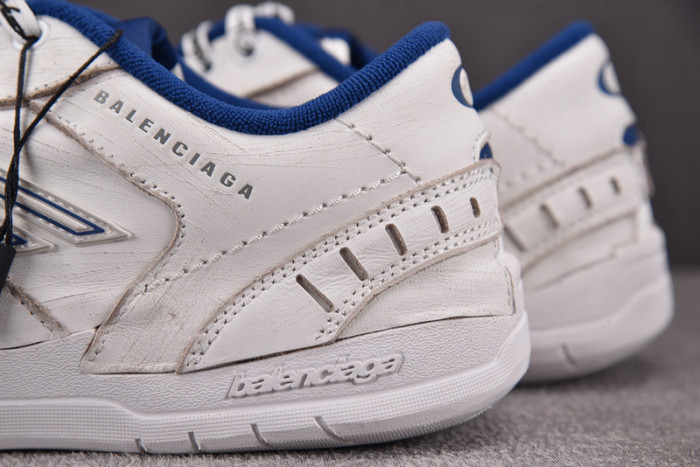 BLCG Hamptons Worn-out Sneaker 841765 WCURB 9141