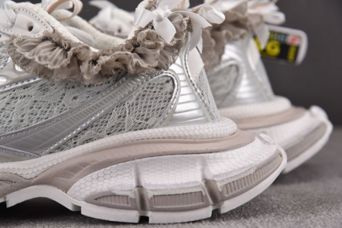 BLCG 3XL SNEAKER 932994 WTSAX 0210