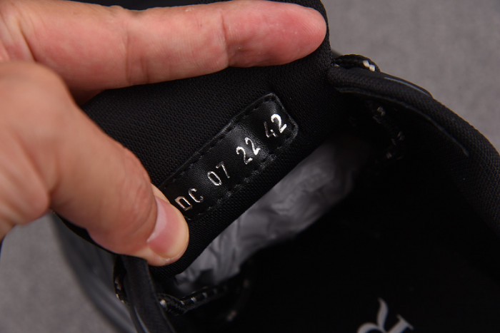 D10R B44 Blade Black