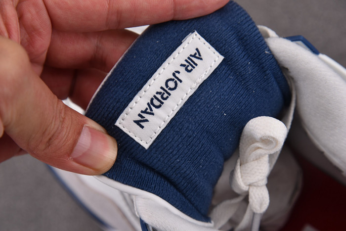 Air Jordan 4 Retro SB Navy DR5415-100