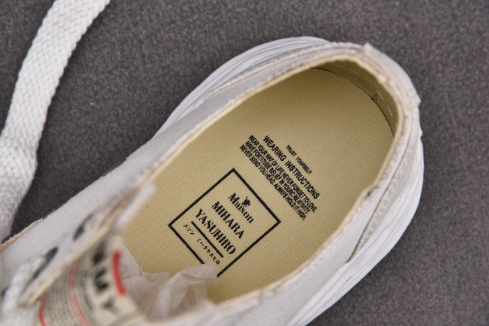 Ma*s*n mihara yasuhiro sneaker