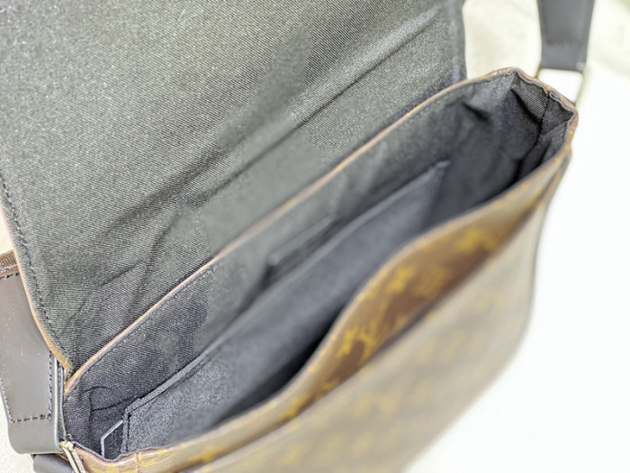 Lou1su1tt BAG