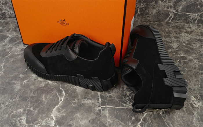 H**me5 Sneaker
