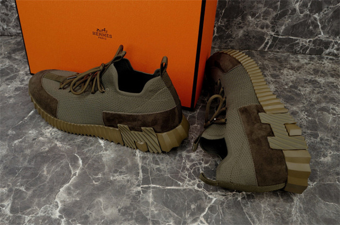 H**me5 Sneaker