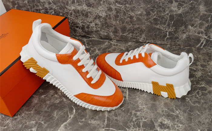 H**me5 Sneaker