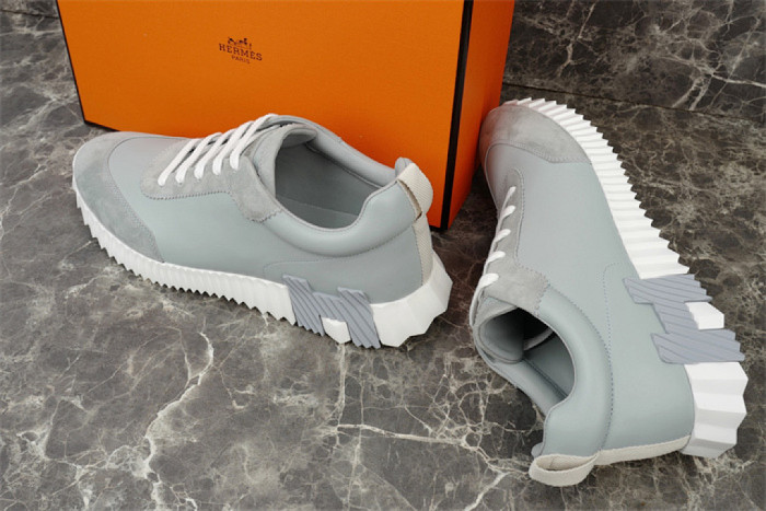 H**me5 Sneaker