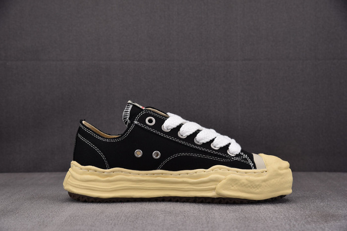 Ma1s0n MIHARA YASUHIRO SNEAKER