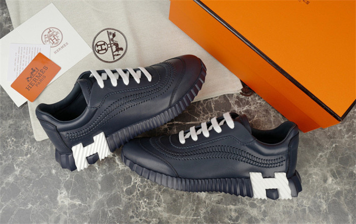 H**me5 Sneaker