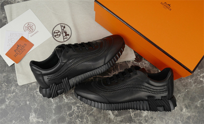 H**me5 Sneaker