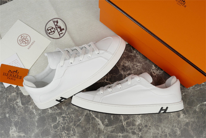 H**me5 Sneaker