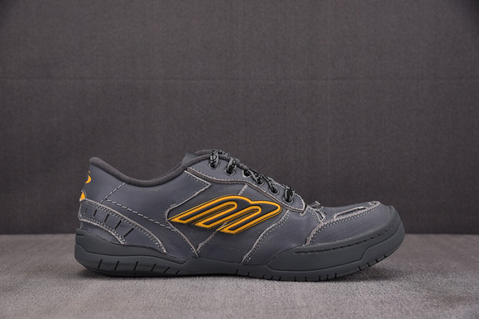 BLCG Hamptons Worn-out Sneaker 841765 WCURB 1180