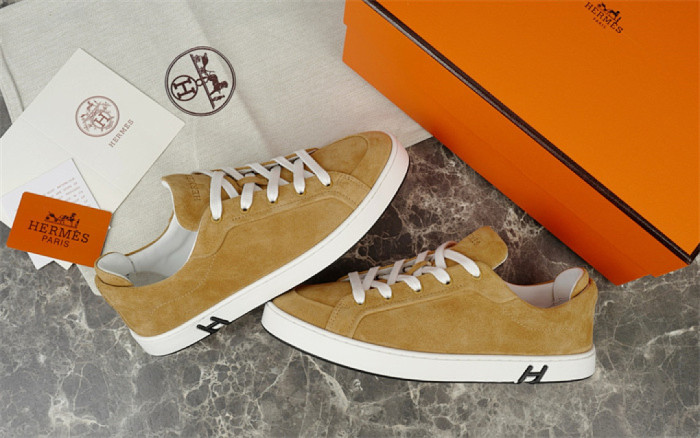 H**me5 Sneaker
