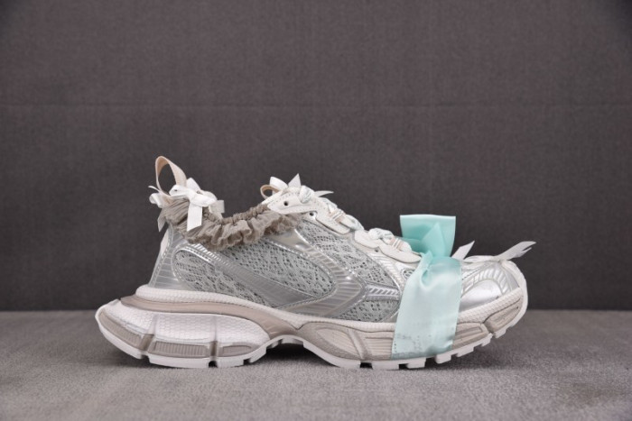 BLCG 3XL SNEAKER 932994 WTSAX 0210