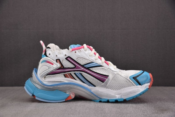 BLCG Runner Suede Sneaker 772767 W3RMU 9458