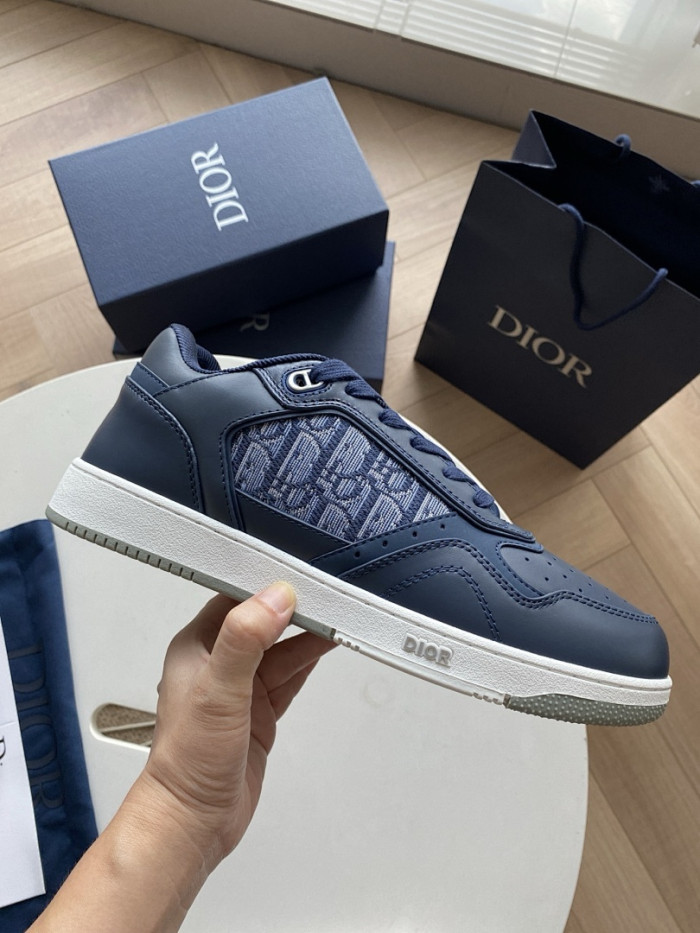 D10R B27 Sneaker