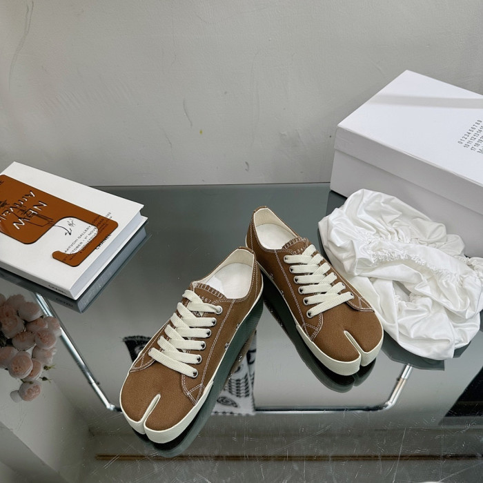 Ma1s0n Marg*e1a Tabi Low Top