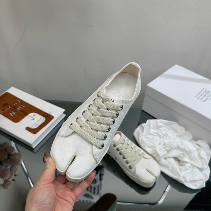 Ma1s0n Marg*e1a Tabi Low Top