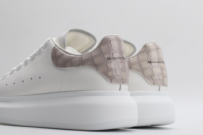 MQ Sneakers