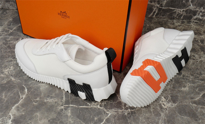 H**me5 Sneaker