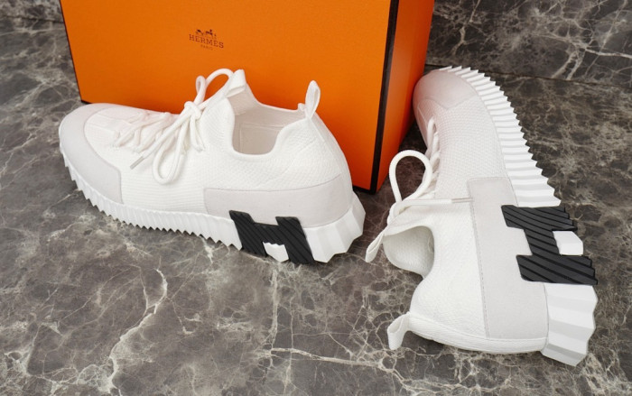 H**me5 Sneaker
