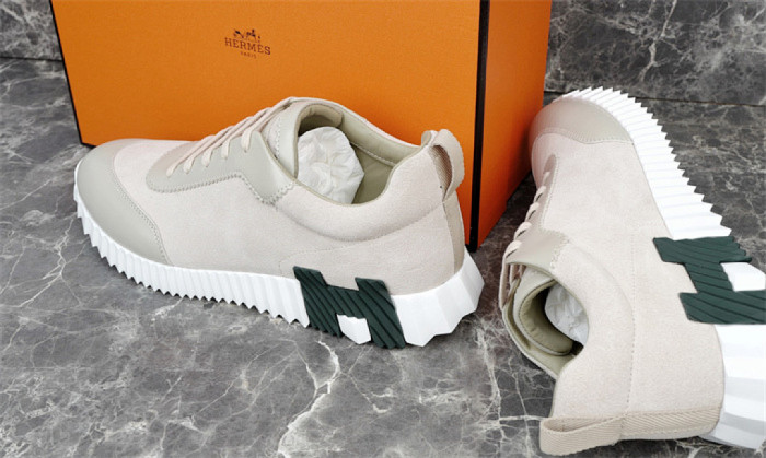 H**me5 Sneaker