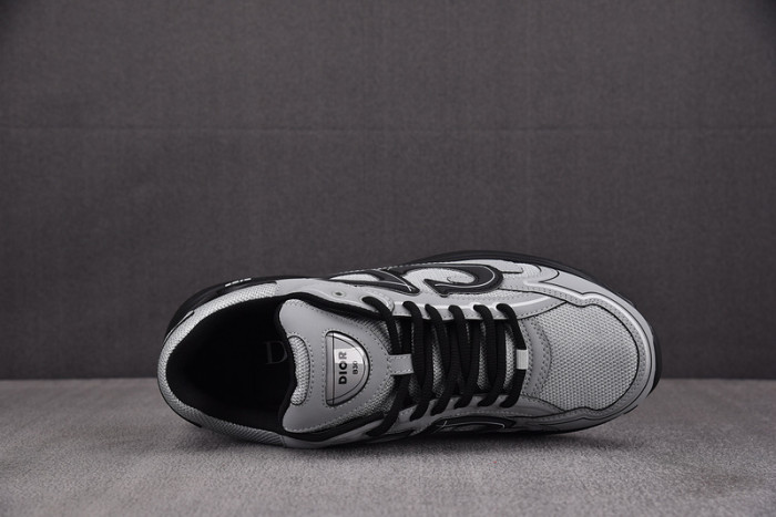 D10R B30 SNEAKER