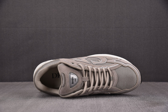 D10R B30 SNEAKER