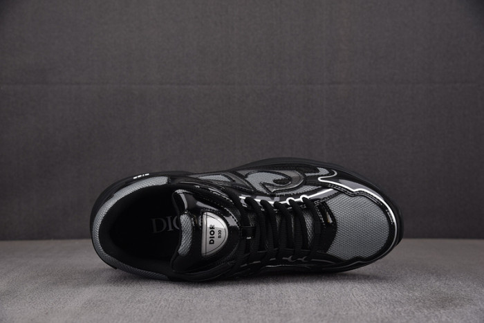 D10R B30 SNEAKER