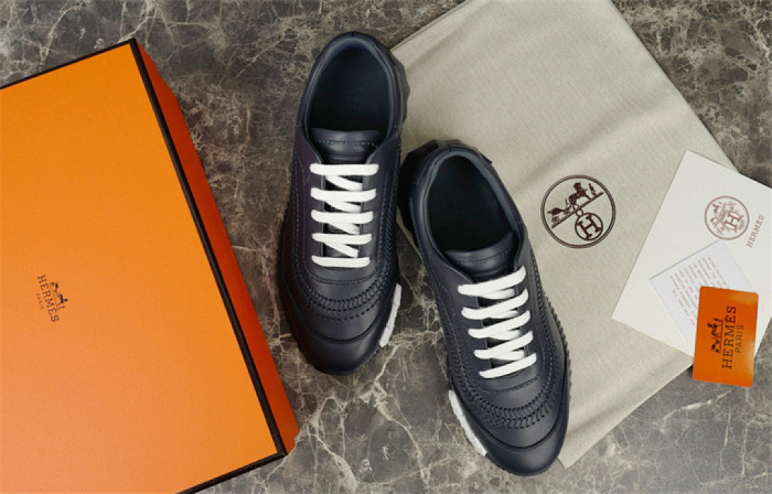 H**me5 Sneaker