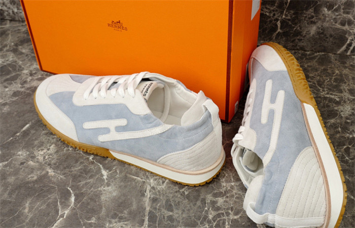 H**me5 Sneaker