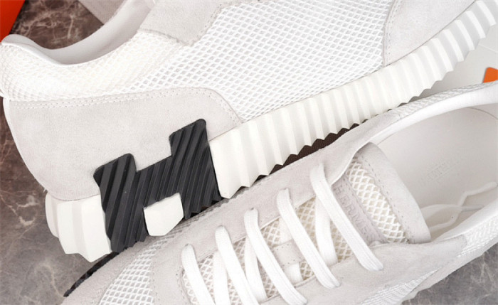 H**me5 Sneaker