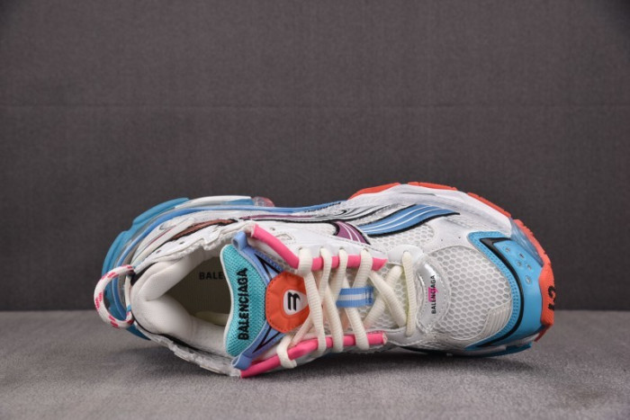 BLCG Runner Suede Sneaker 772767 W3RMU 9458
