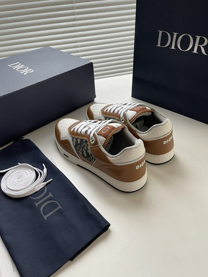 D10R B27 Sneaker