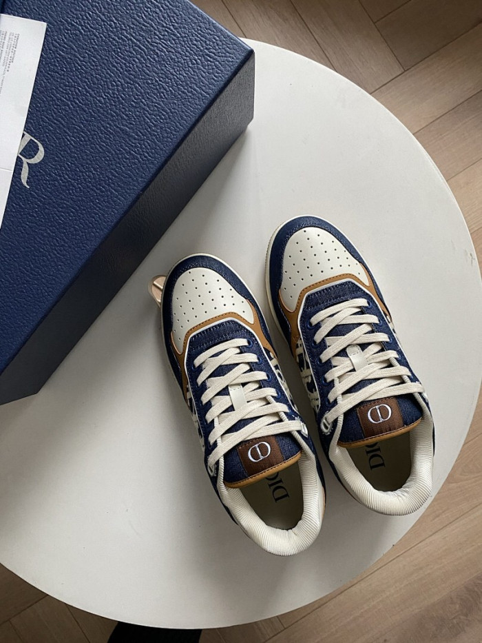 D10R B27 Sneaker