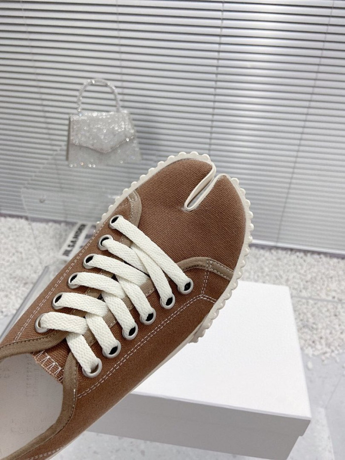 Ma1s0n Marg*e1a Tabi Low Top