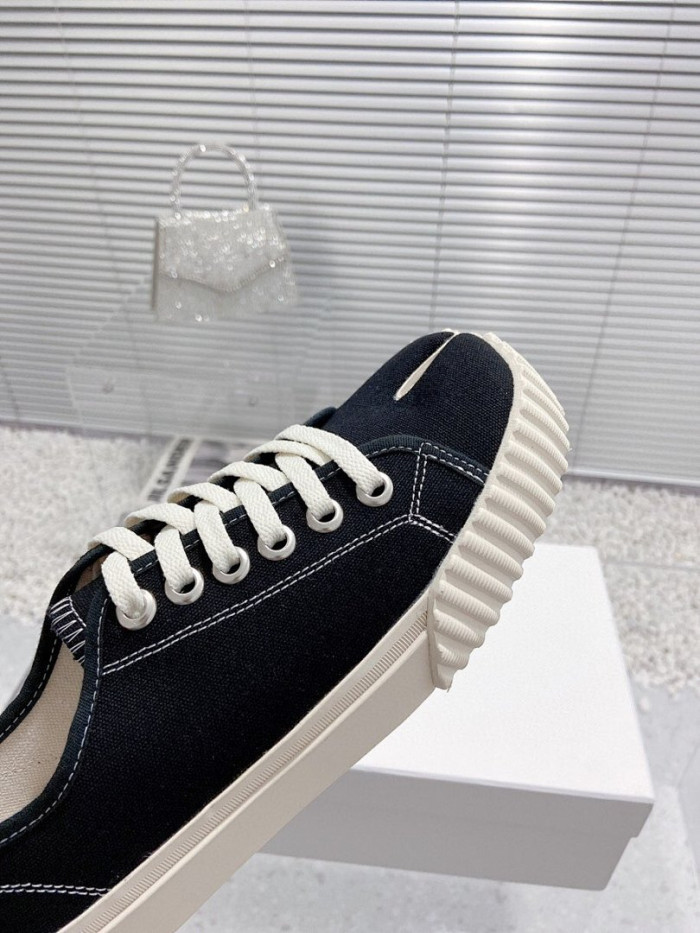 Ma1s0n Marg*e1a Tabi Low Top