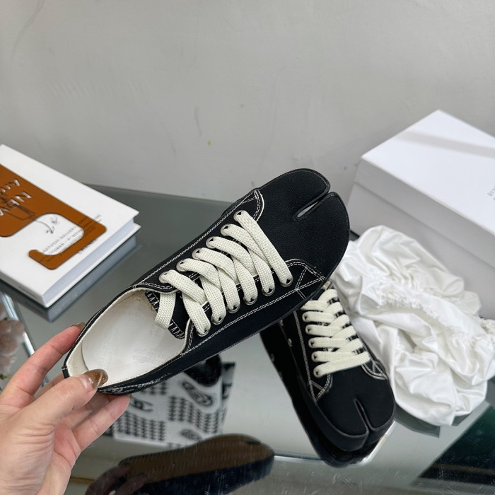 Ma1s0n Marg*e1a Tabi Low Top