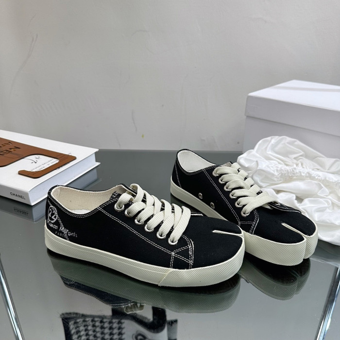 Ma1s0n Marg*e1a Tabi Low Top