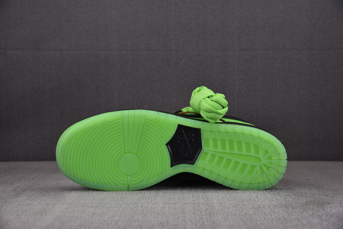 Nike The Powerpuff Girls x Dunk Low Pro SB QS 