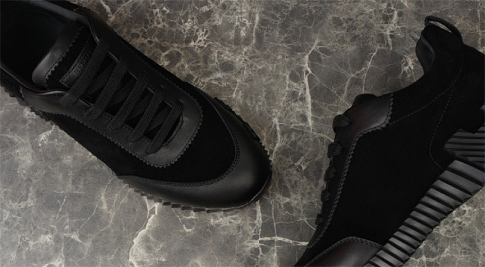 H**me5 Sneaker