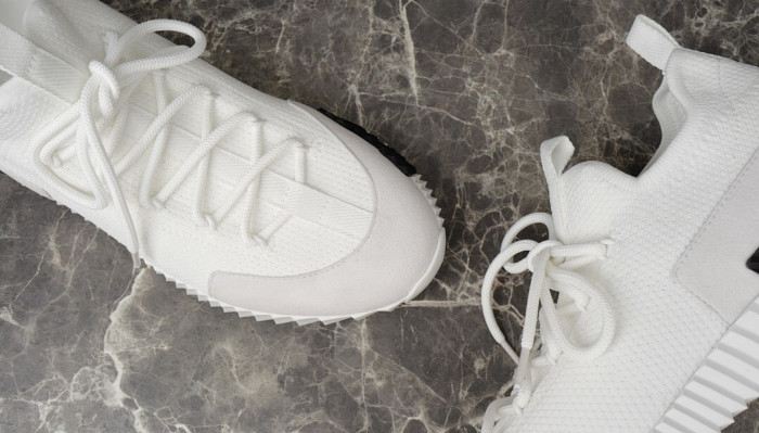 H**me5 Sneaker
