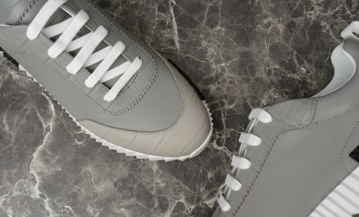 H**me5 Sneaker